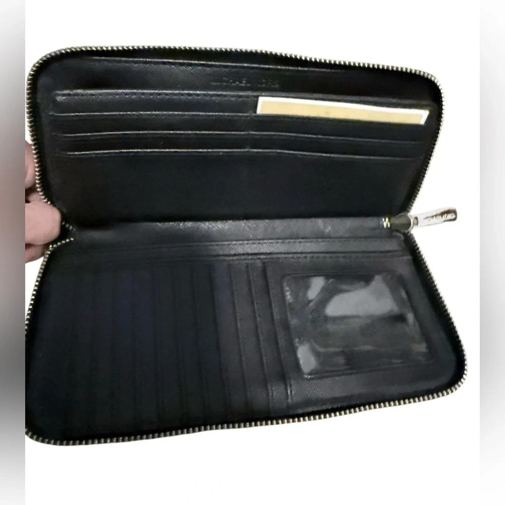 Michael Kors Jet Set Travel zip around Saffiano black leather Continental wallet